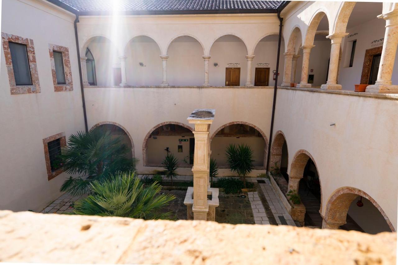 Convento Di Stignano Hotel Rignano Garganico Buitenkant foto